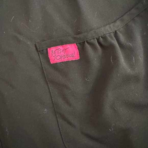 Betsey Johnson Size small black scrubs top pink heart button - Picture 2 of 3